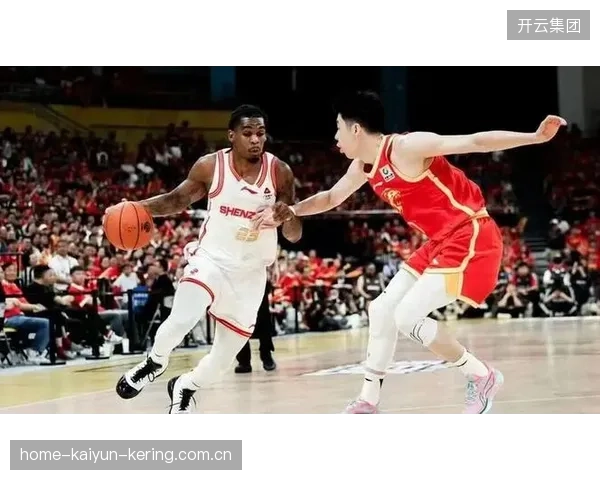 CBA精彩瞬间：关键回合造进攻犯规成胜负转折点